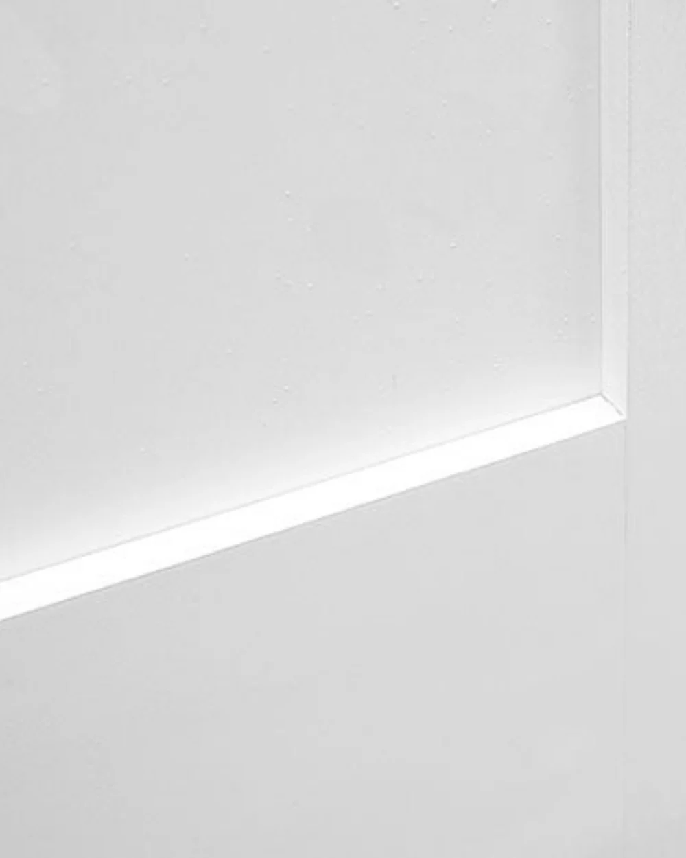 2-Panel Shaker Style Pine Bifold Door (Primed) - Image 7